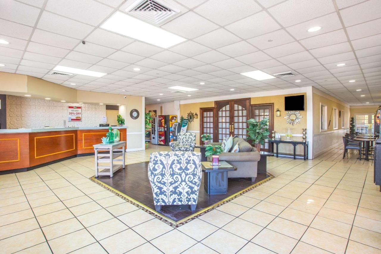 Econo Lodge Choice Hotels I-95 Savannah Gateway Georgetown Exterior photo